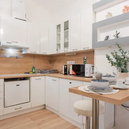 Oktogon City Apartment